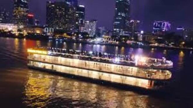Ho Chi Minh: Private Tour Dinner Cruise 5 Stars Set Menu - Dining Experience Details