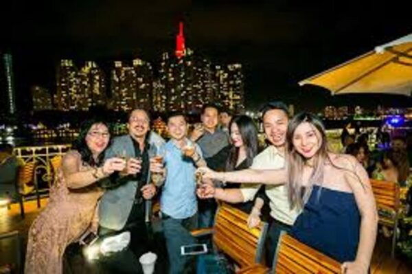 Ho Chi Minh: Private Tour Dinner Cruise 5 Stars Set Menu - Frequently Asked Questions