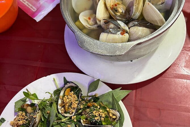 Ho Chi Minh Street Food & City Sights with Local Female Guide - Authenticity and Cultural Insights