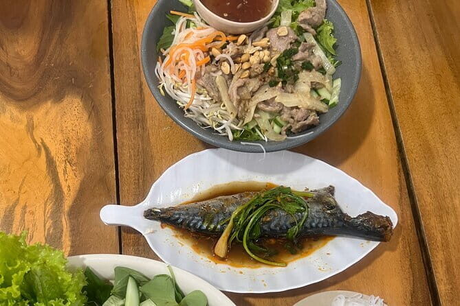 Ho Chi Minh Street Food & City Sights with Local Female Guide - Deep Dive into the Tour Experience