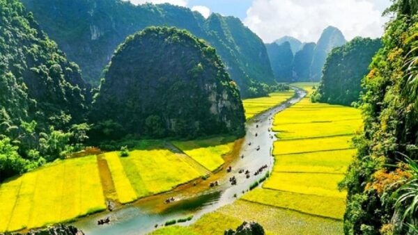 Hoa Lu and Tam Coc in Ninh Binh Full Day Tour - Cycling Through Traditional Villages