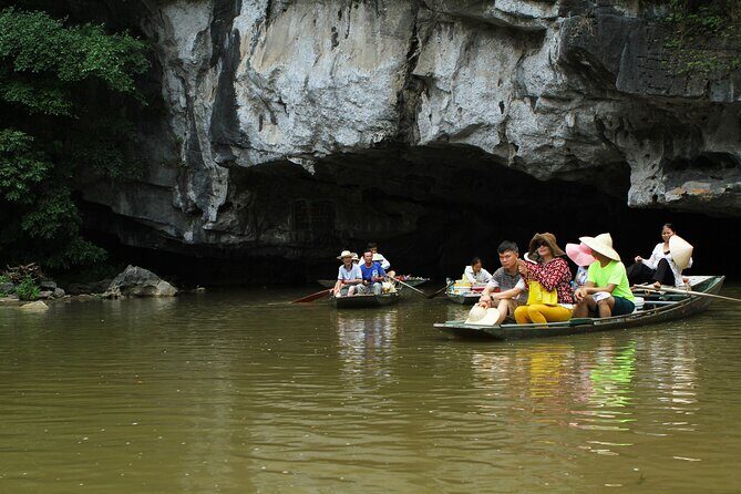 Hoa Lu and Tam Coc Luxury Day Tour - FAQ
