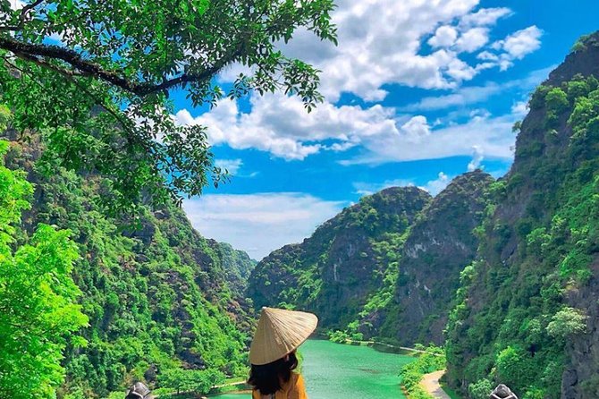 Hoa Lu Citadel With Grottoes Private Day Tour From Hanoi - Important Information