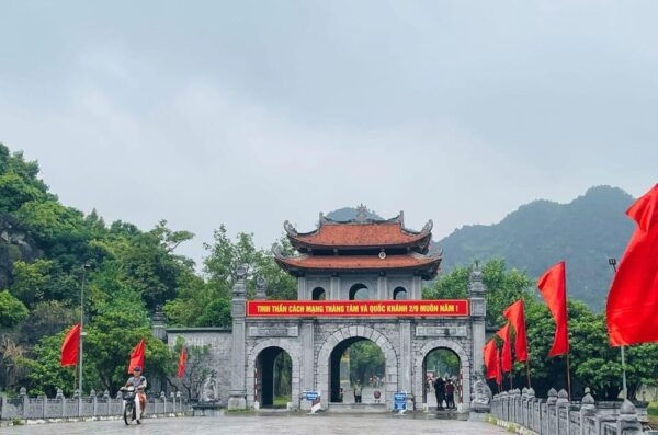 Hoa Lu - Mua Cave - Tam Coc Bich Dong - Biking & Boat Trip - Additional Information