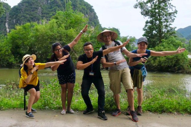 Hoa Lu - Tam Coc - Bich Dong Pagoda One Day: Sampan Boat Trip and Bicycle Ride - Minimum Traveler Requirement and Potential Cancellation Notice