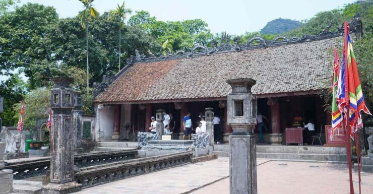 Hoa Lu & Tam Coc - Biking With Buffet Lunch - Itinerary Highlights