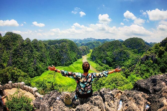 Hoa Lu Tam Coc History and Caves Tour With Lunch From Hanoi - Traveler Reviews and Ratings