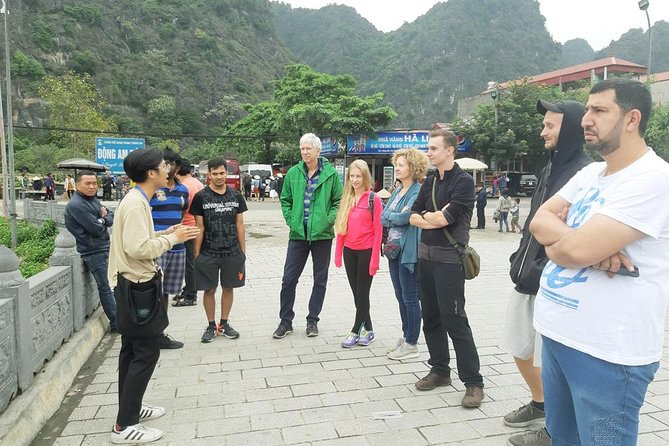 Hoa Lu - Tam Coc Luxury Small Group 1D: Limousine Bus, Biking, Boat Trip, Lunch - Common Questions