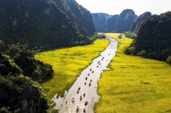 Hoa Lu - Tam Coc - Mua Cave 1 Day Tour - Included Services