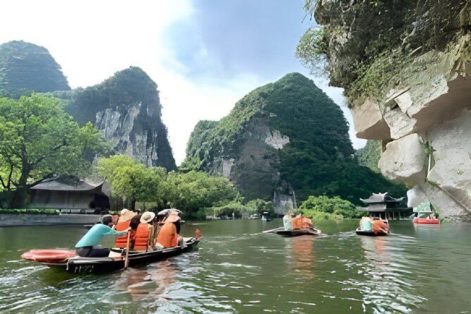 Hoa Lu - Tam Coc - Mua Cave Small Group -Buffet Lunch - Limousine - The Sum Up