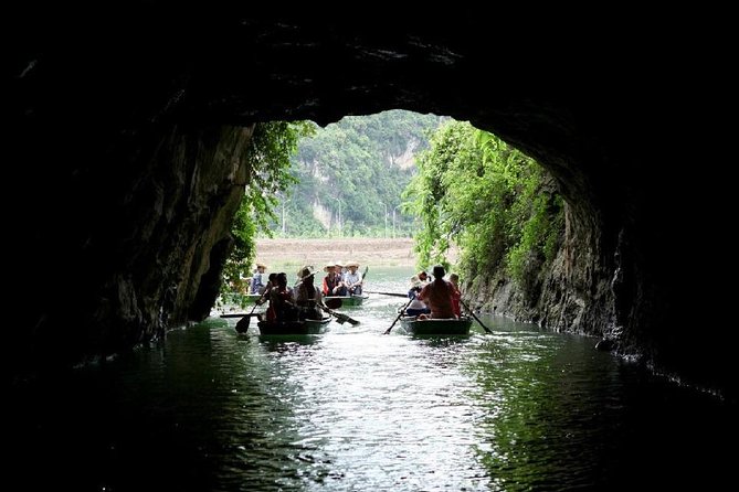 Hoa Lu & Tam Coc & Mua Cave Tour [Japanese Guide, Limousine Bus, Small Boat Boarding Fee, Lunch Incl - Inclusions
