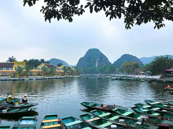 Hoa Lu, Tam Coc, Mua Caves Full-Day: Biking, Boating, Lunch - Special Requirements