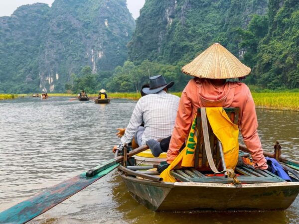 Hoa Lu, Tam Coc, Mua Caves Full-Day: Biking, Boating, Lunch - Dress Code Guidelines