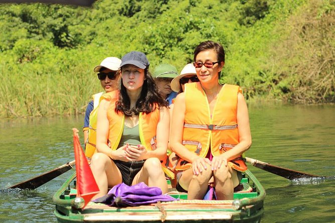 Hoa Lu Temple, Trang an Boat Trip & Mua Cave Mountain Day Trip - Best Selling - Cancellation Policy