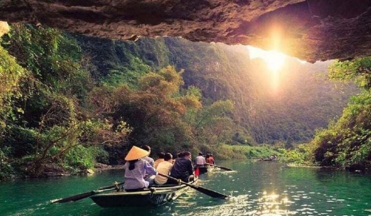 HOA LU – TRANG AN - CAVE TOUR - 1 DAY TRIP BY LIMOUSINE - Itinerary Highlights