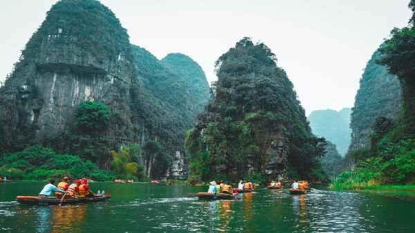 HOA LU - TRANG AN FULL DAY TRIP BY LIMOUSINE FROM HA NOI - Customer Reviews and Feedback
