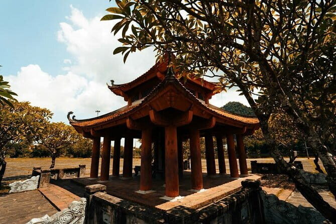 Hoa Lu - trang an - mua cave 1 day buffet luch - Transport & Group Size