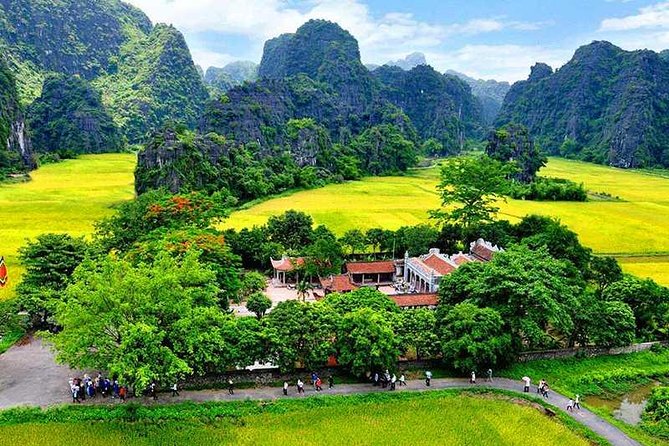 Hoa Lu - Trang an - Mua Cave- 1 Day Trip From Hanoi by Limousine and Small Group - Luxury Limousine Transport