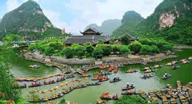 Hoa Lu-Trang An-Mua Cave-Bich Dong-Pagoda From Ninh Binh - Scenic Views of Mua Cave