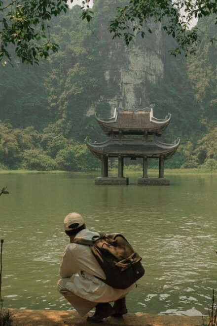 Hoa Lu- Trang an - Mua Cave by Limousine Day Trip - Included Services