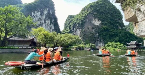 Hoa Lu- Trang an - Mua Cave by Limousine Day Trip - Nearby Attractions