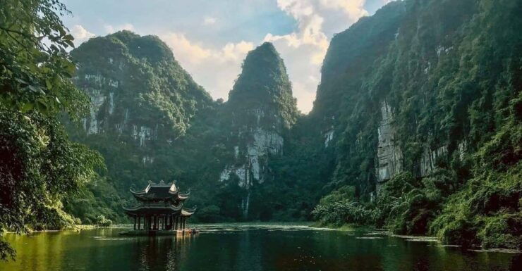Hoa Lu- Trang An- Mua Cave Small Group Luxury Daily Tour - Itinerary Details