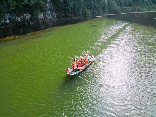 Hoa Lu- Trang An- Mua Cave Small Group Luxury Daily Tour - What to Bring