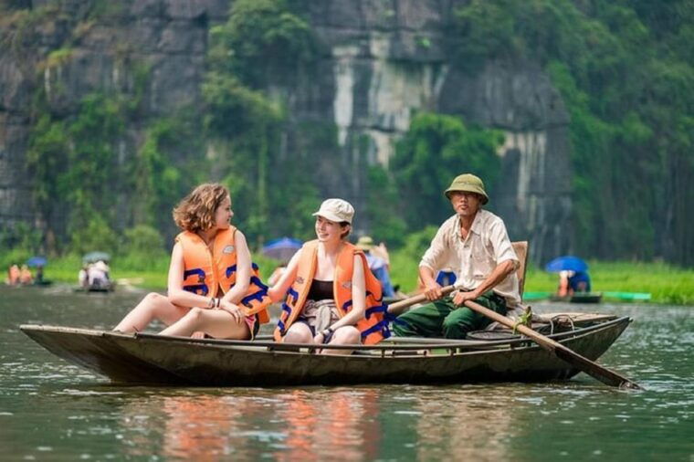 Hoa Lu - Trang An - Mua Cave Small Group - Pickup and Drop-off