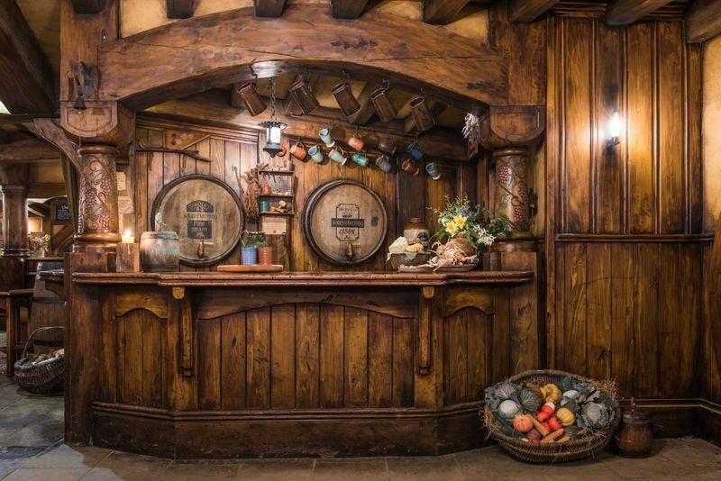 Hobbiton and Lord of the Rings Movie Set Tour - The Green Dragon Inn finish