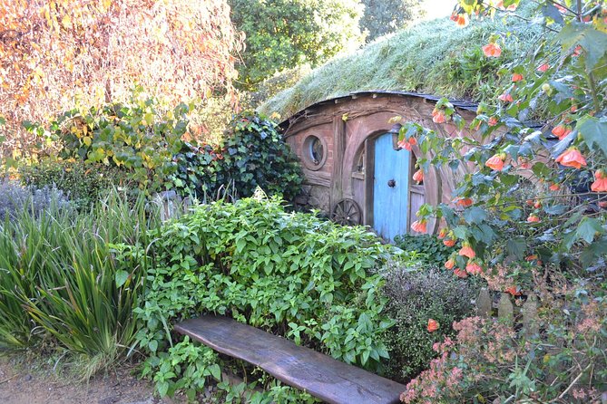 Hobbiton Movie Set Group Tour Early Access (Avoid the Crowds!) - Meeting and Pickup