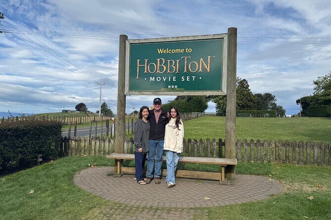 Hobbiton Movie Set Private Transportation for Families and Groups - The Sum Up