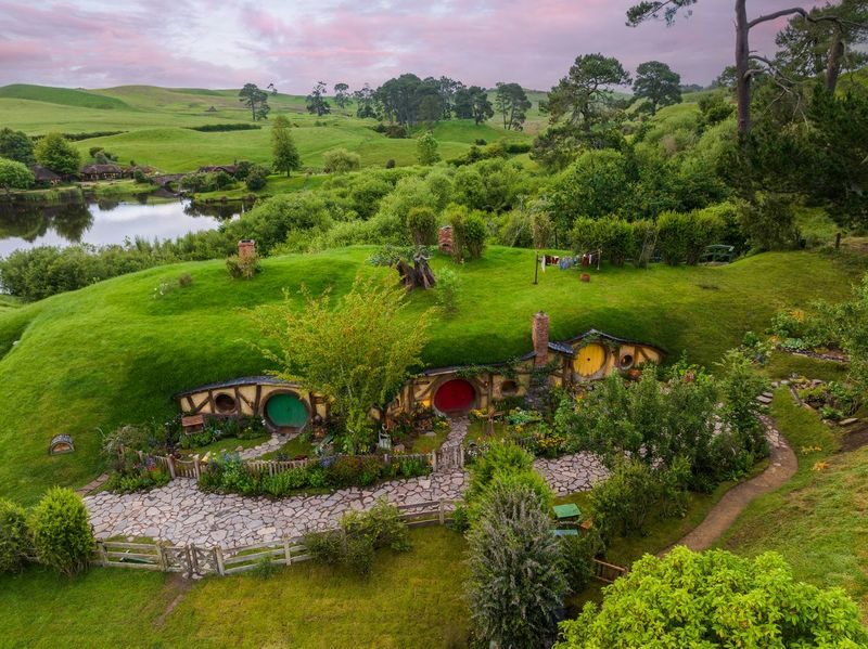 Hobbiton Movie Set Small Group Day Tour - What the price buys you