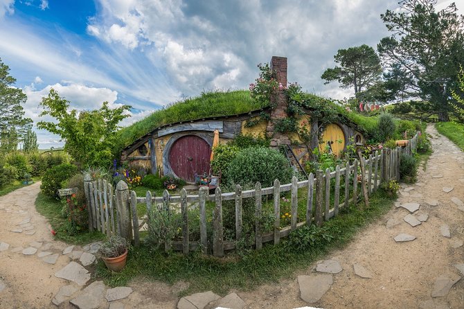 Hobbiton Movie Set Small Group Fully Guided Day Tour From Auckland - The Sum Up