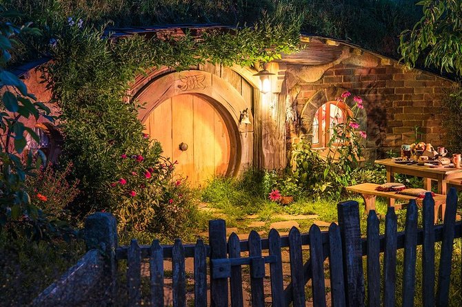 Hobbiton Movie Set Small Group Tour From Auckland - Directions