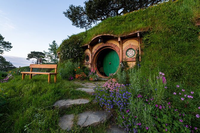 Hobbiton Movie Set& Te Puia Experience Private Tour From Auckland - Transportation Details
