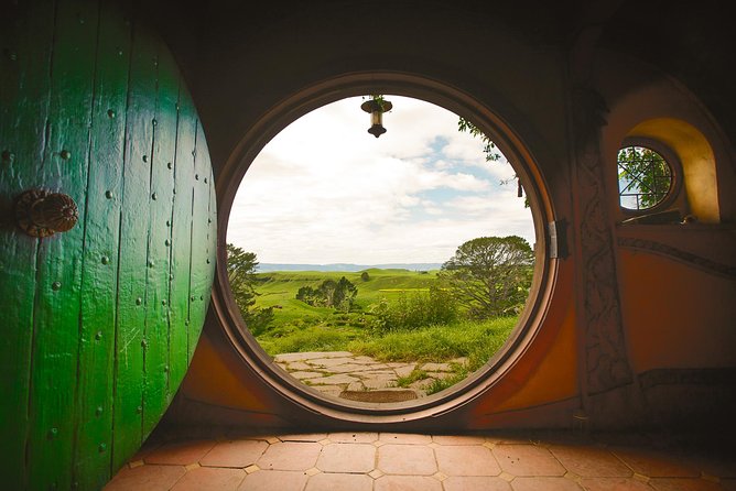 Hobbiton Movie Set Tour With Lunch From Auckland - Tour Details