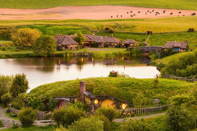 Hobbiton Movie Set Tour With Lunch From Auckland - Cancellation Policy