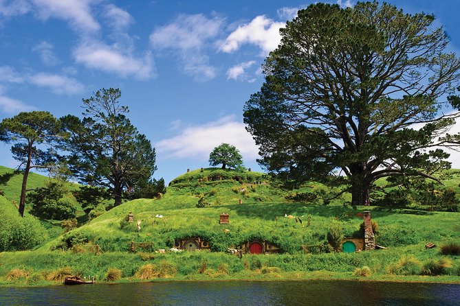 Hobbiton Movie Set Tour With Lunch From Auckland - Questions and Pricing
