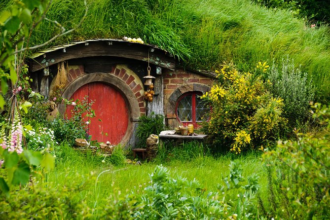 Hobbiton Movie Set Tour With Lunch From Auckland - Common Questions
