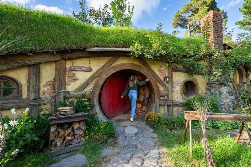 Hobbiton Movie Set & Waitomo Glow Worm Caves Tour - Hobbiton, where the details do the work