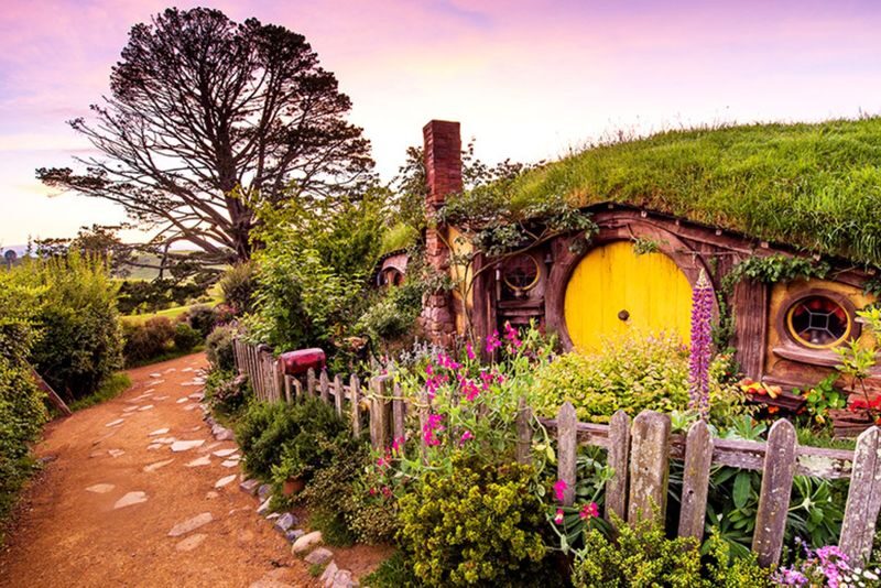 Hobbiton & Rotorua with Wai-O-Tapu Small Group Tour - What the price includes, and what it does not