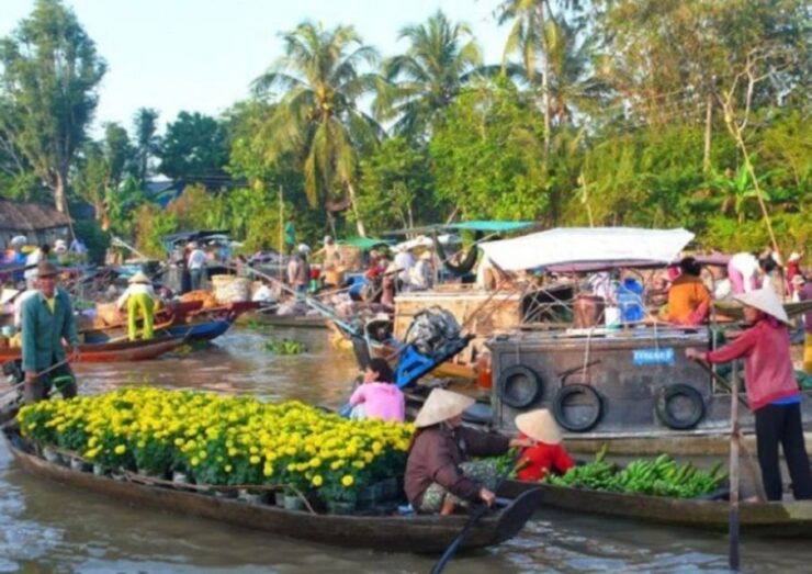 HoChiMinh: 2-Day Mekong Delta & Floating Market Group Tour - Tour Experience