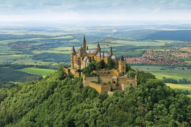 Hohenzollern Castle: Full-Day Tour From Frankfurt - Tour Experience