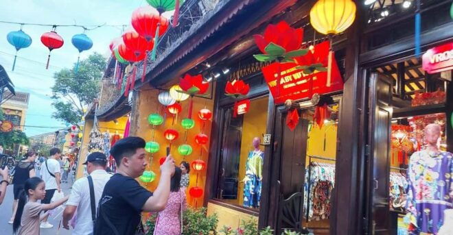 Hoi an Ancient Town Entrance Ticket With Drink - Traditional Art Performance