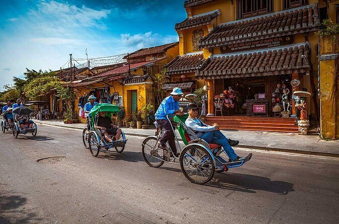 Hoi An Ancient Town Tour with Boat Ride and Lantern Release - The Sum Up
