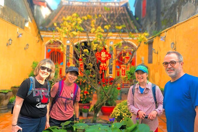 Hoi An Ancient Town Walk and Taste Local Flavors - Exploring Hoi An: A Walking Tour with a Flavorful Twist