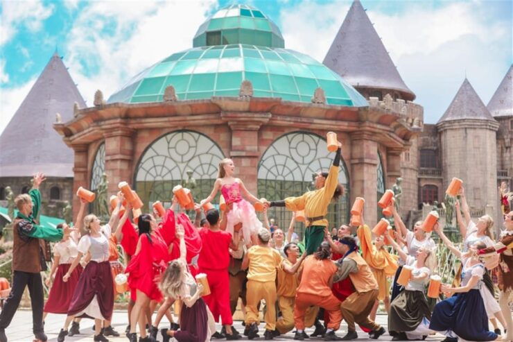 Hoi An: Ba Na Hills Golden Bridge Trip With Lunch for 12 People - Itinerary Highlights