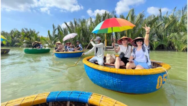 Hoi An : Bamboo Basket Boat Ride & Lantern Boat Trip . - Lantern Boat Excursion