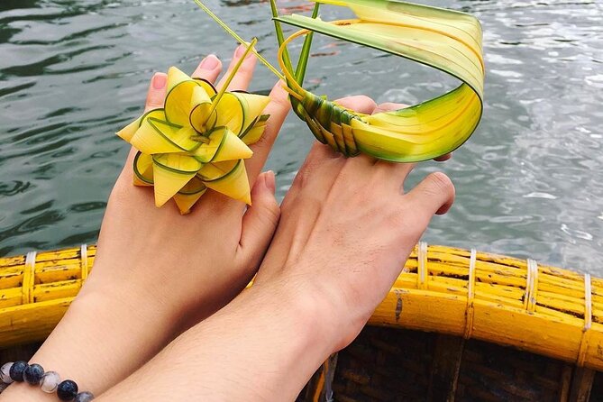 Hoi An Basket Boat, Lantern Making And Cooking Class Tour - The Cultural Significance of Lantern Making