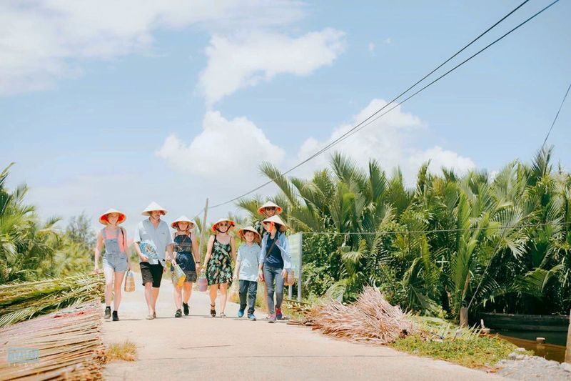 Hoi An Basket Boat Ride and Local Cooking Class - From the market to the coconut forest